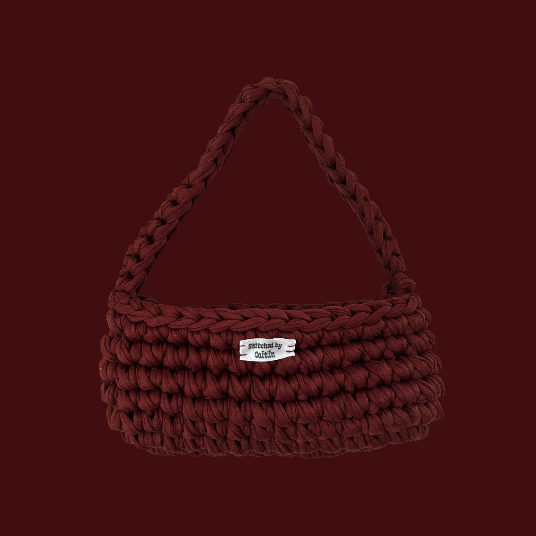 Mia - Deep Red-Brown Mia